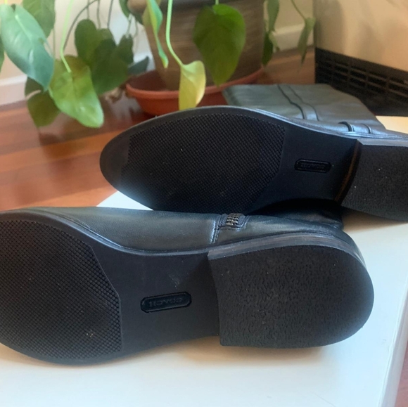 Coach Black Taylor Boots 9.5 - Picture 4 of 6